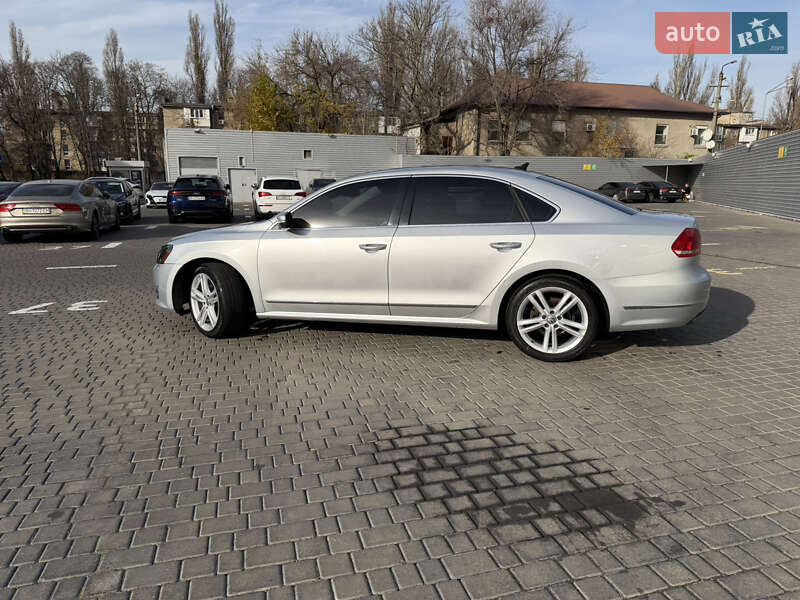 Седан Volkswagen Passat 2014 в Одессе