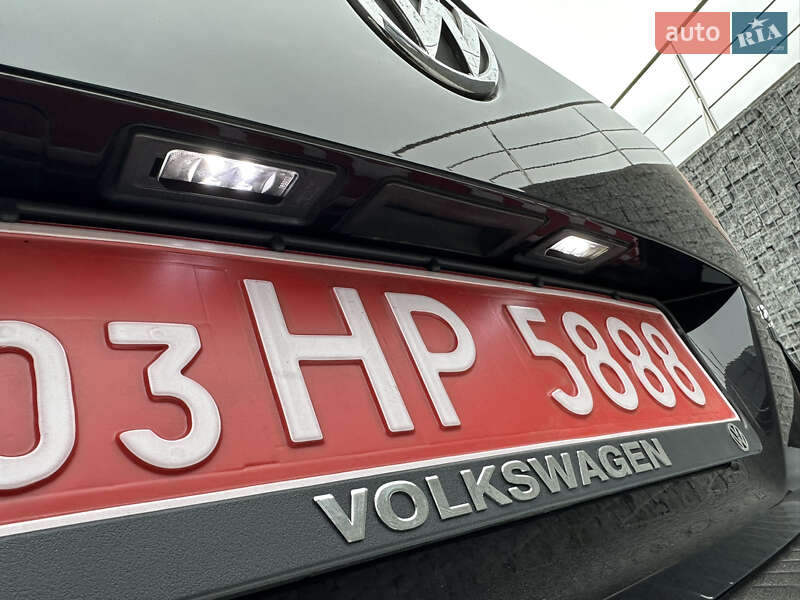 Універсал Volkswagen Passat 2011 в Луцьку