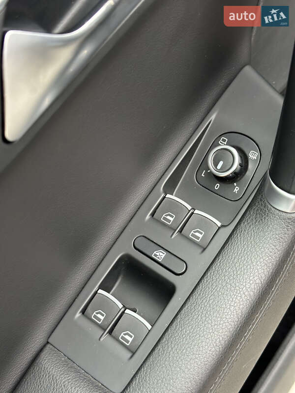 Універсал Volkswagen Passat 2011 в Луцьку