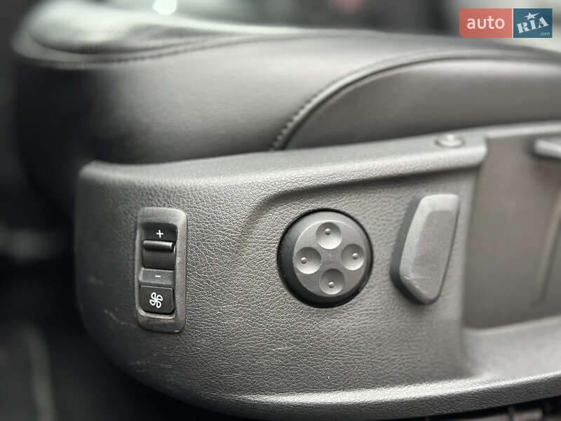 Універсал Volkswagen Passat 2011 в Луцьку