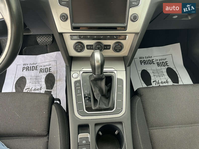 Універсал Volkswagen Passat 2017 в Ужгороді