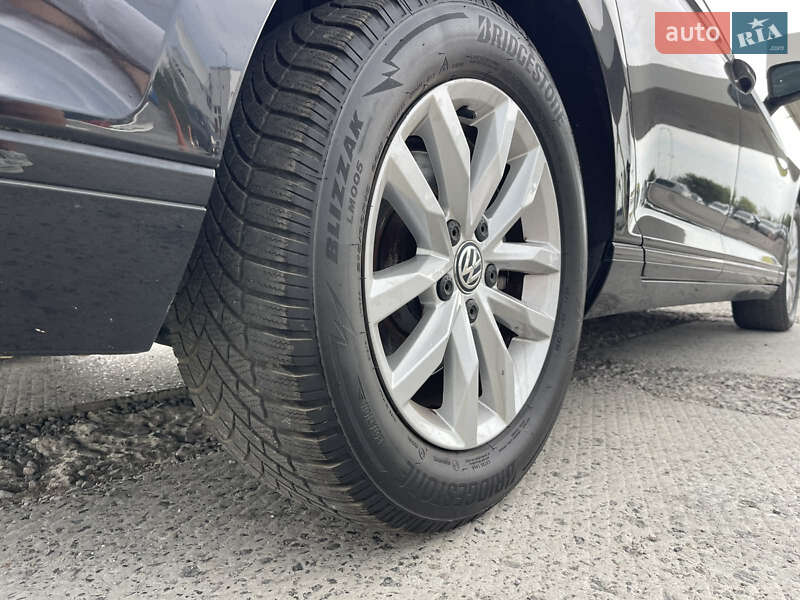 Універсал Volkswagen Passat 2017 в Ужгороді
