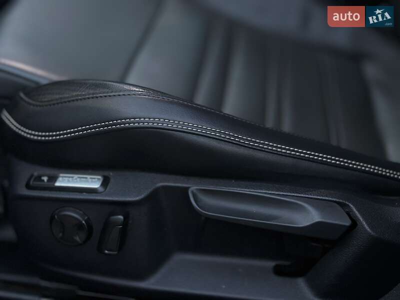 Универсал Volkswagen Passat 2015 в Черновцах