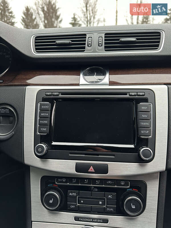 Універсал Volkswagen Passat 2011 в Луцьку