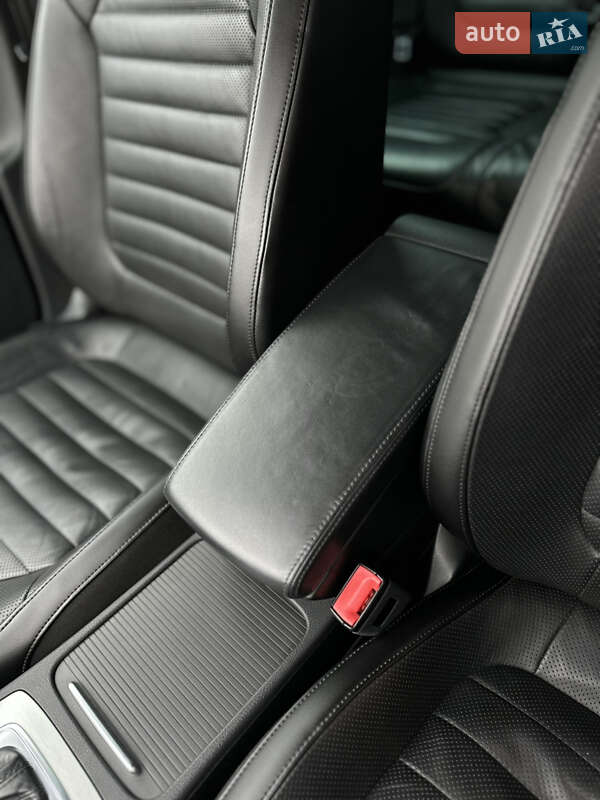 Універсал Volkswagen Passat 2011 в Луцьку