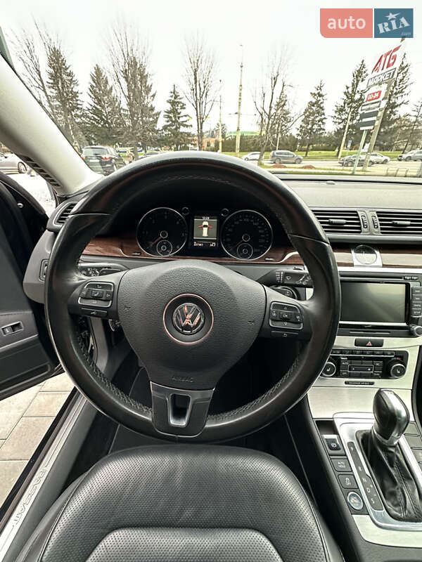 Універсал Volkswagen Passat 2011 в Луцьку