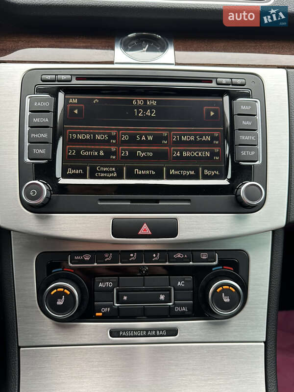 Універсал Volkswagen Passat 2011 в Луцьку