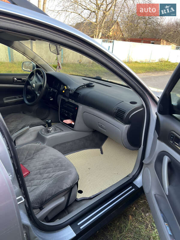 Универсал Volkswagen Passat 2002 в Житомире