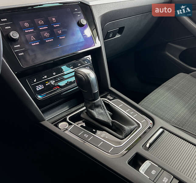 Универсал Volkswagen Passat 2021 в Львове