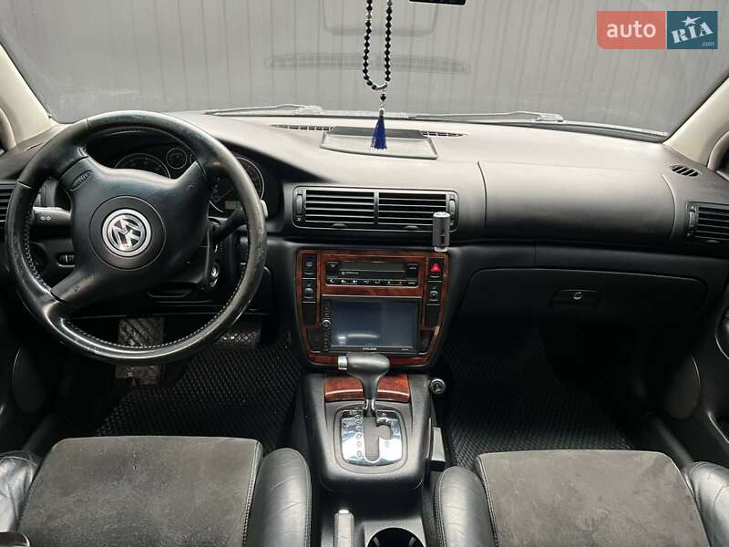 Седан Volkswagen Passat 2001 в Вишневом