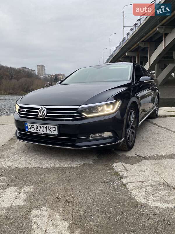Седан Volkswagen Passat 2015 в Виннице