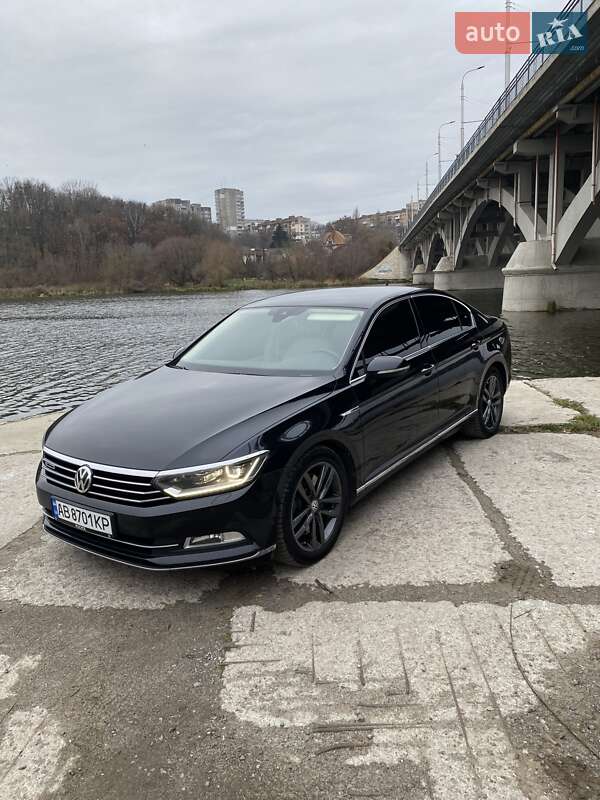 Седан Volkswagen Passat 2015 в Виннице