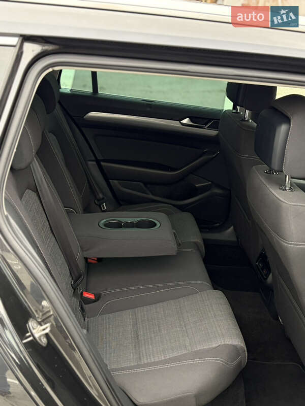 Универсал Volkswagen Passat 2020 в Дубно