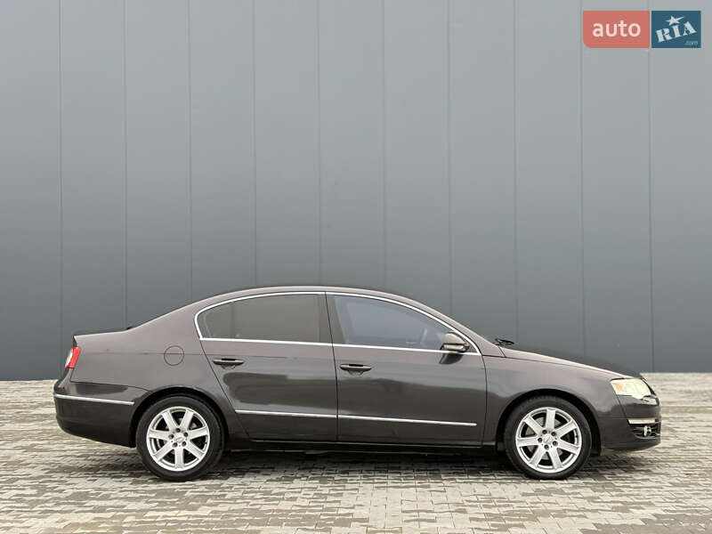 Седан Volkswagen Passat 2006 в Мукачево