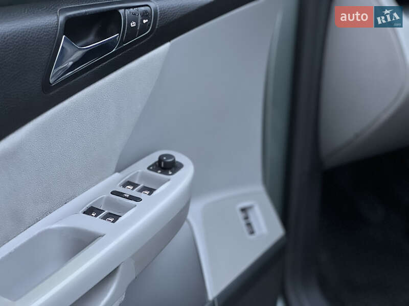 Седан Volkswagen Passat 2006 в Тернополе