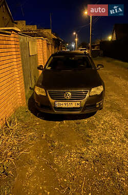 Універсал Volkswagen Passat 2010 в Одесі