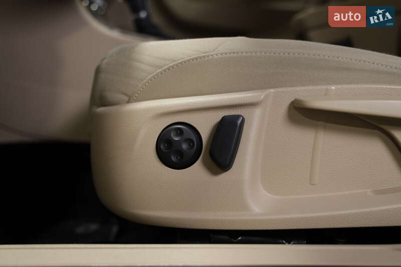 Универсал Volkswagen Passat 2013 в Луцке