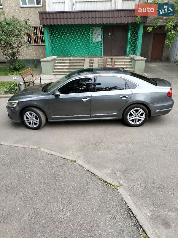 Седан Volkswagen Passat 2016 в Киеве