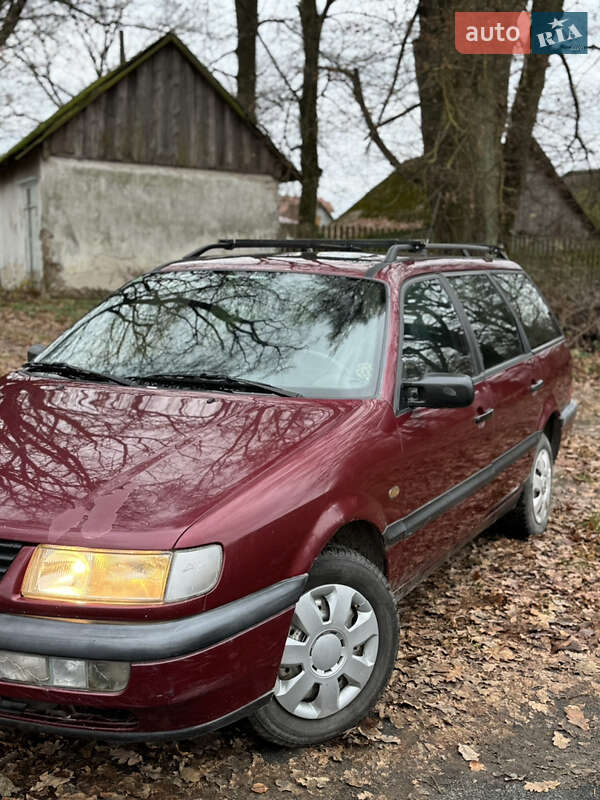 Универсал Volkswagen Passat 1994 в Заречном