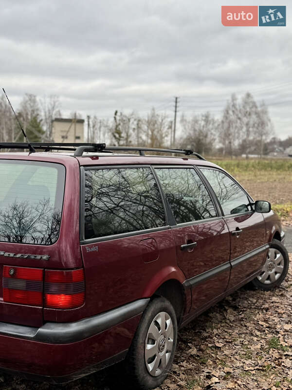Универсал Volkswagen Passat 1994 в Заречном
