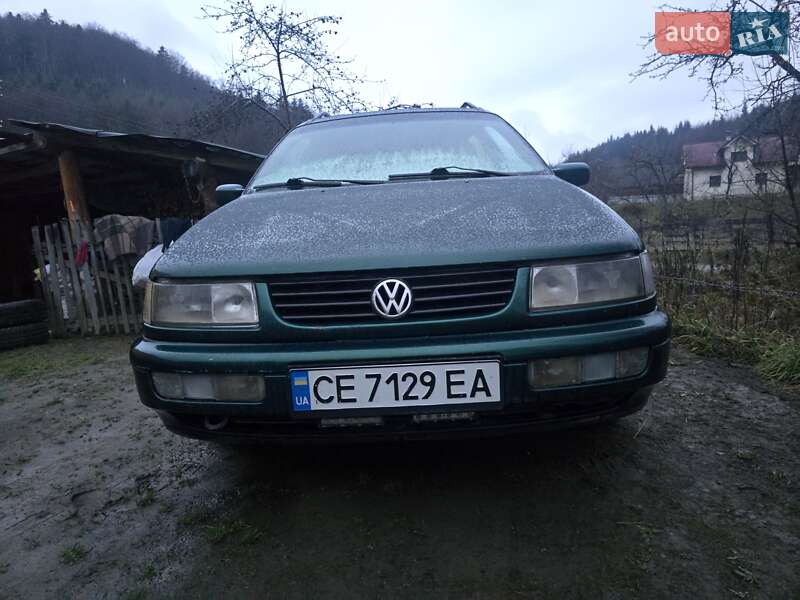Універсал Volkswagen Passat 1995 в Сторожинці