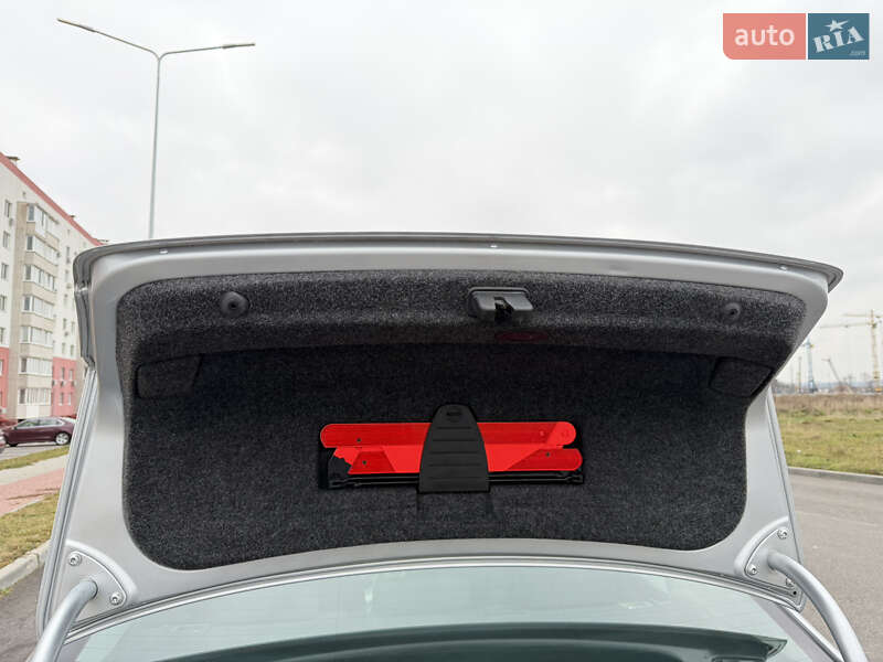 Седан Volkswagen Passat 2009 в Виннице