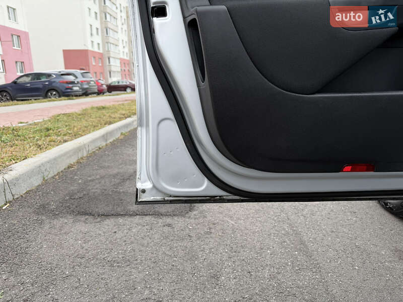 Седан Volkswagen Passat 2009 в Виннице