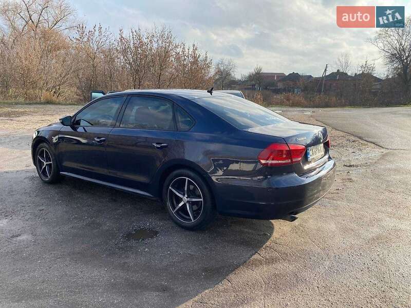 Седан Volkswagen Passat 2012 в Кропивницком