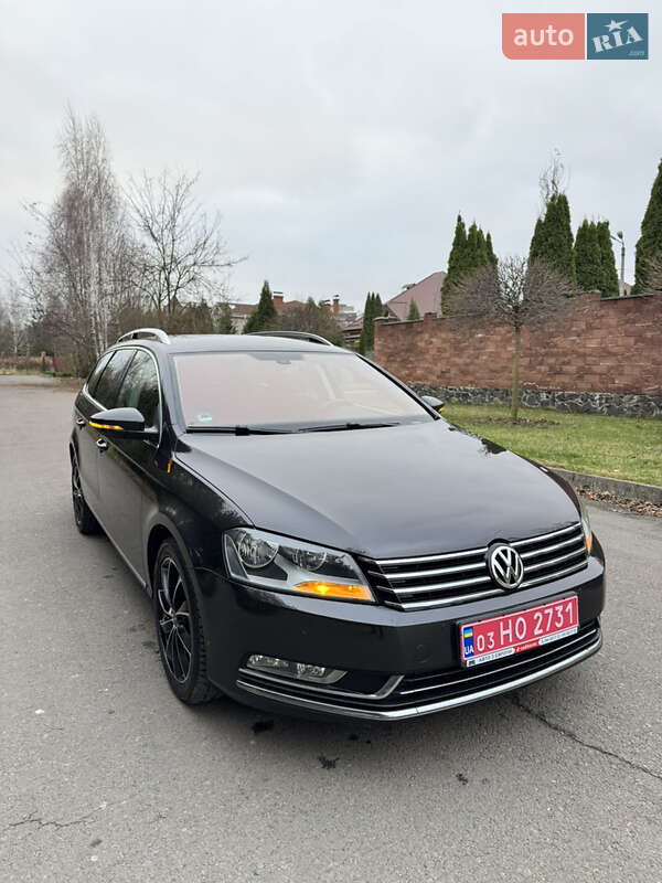 Універсал Volkswagen Passat 2012 в Рівному
