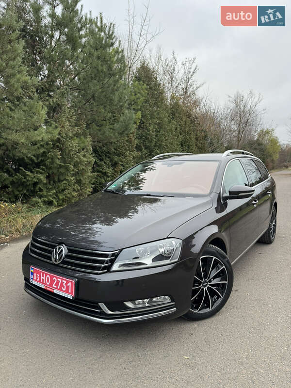 Універсал Volkswagen Passat 2012 в Рівному
