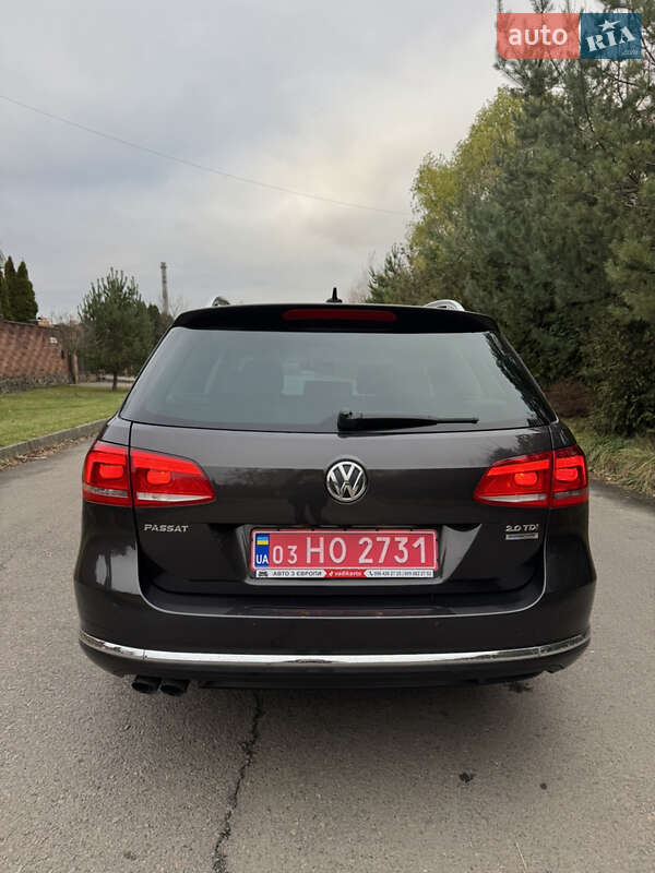 Універсал Volkswagen Passat 2012 в Рівному