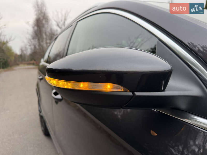 Універсал Volkswagen Passat 2012 в Рівному