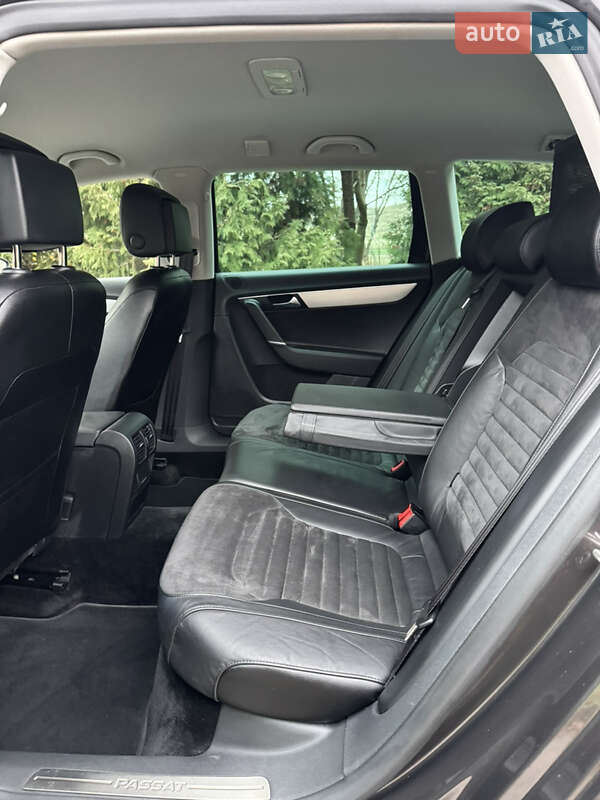 Універсал Volkswagen Passat 2012 в Рівному