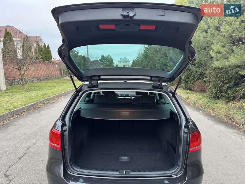 Універсал Volkswagen Passat 2012 в Рівному