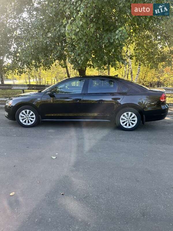 Седан Volkswagen Passat 2013 в Черкассах
