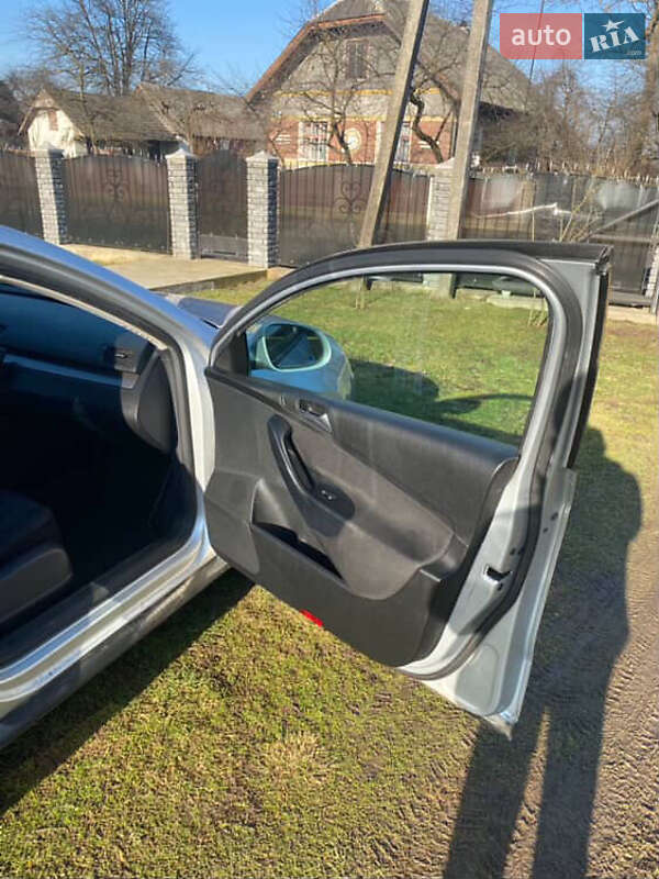 Універсал Volkswagen Passat 2008 в Жидачові
