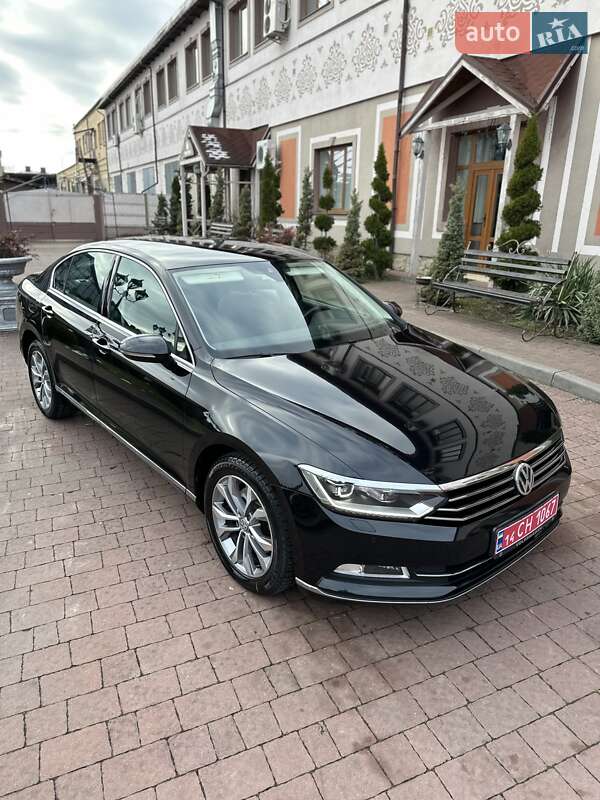 Седан Volkswagen Passat 2016 в Стрые