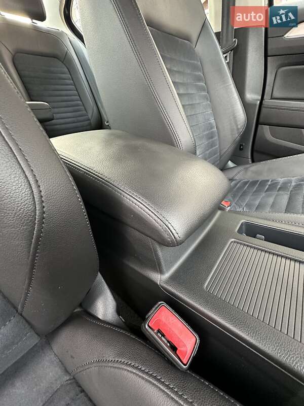 Седан Volkswagen Passat 2016 в Стрые