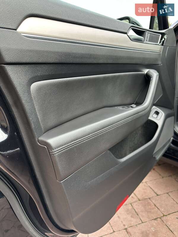 Седан Volkswagen Passat 2016 в Стрые