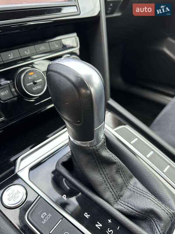 Седан Volkswagen Passat 2016 в Стрые