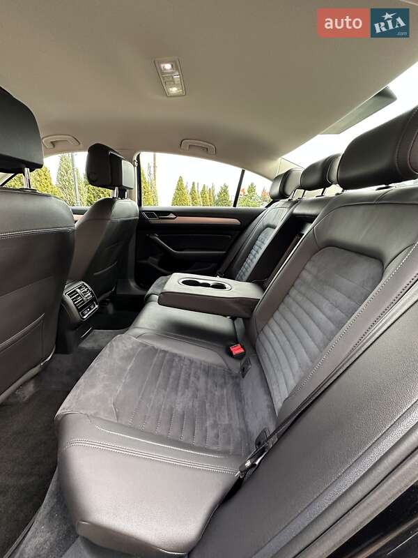 Седан Volkswagen Passat 2016 в Стрые