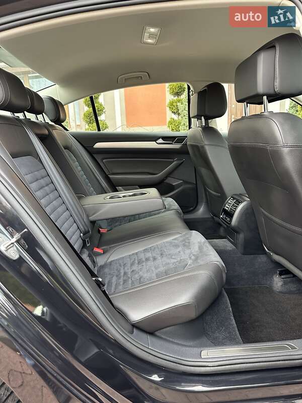 Седан Volkswagen Passat 2016 в Стрые