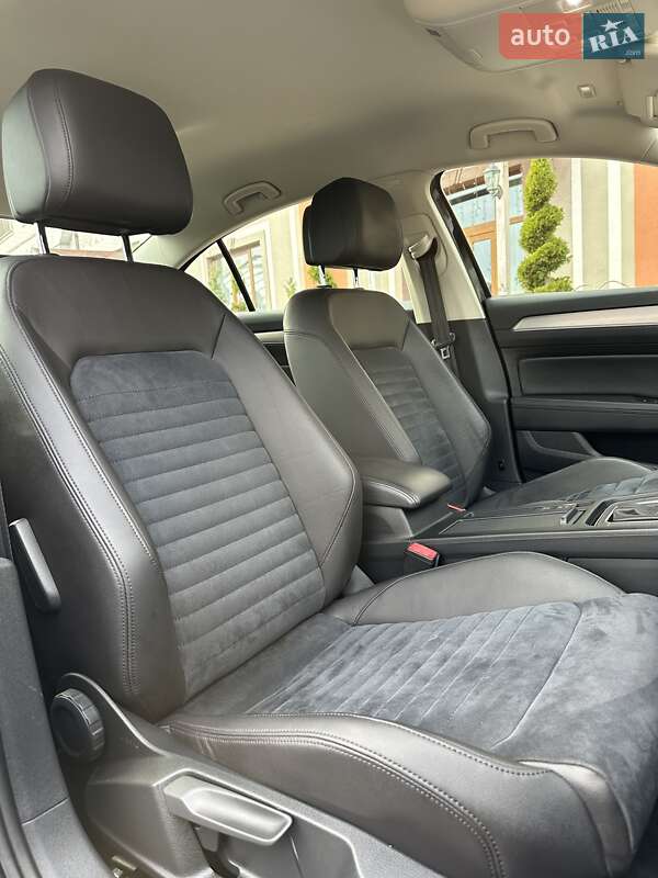 Седан Volkswagen Passat 2016 в Стрые