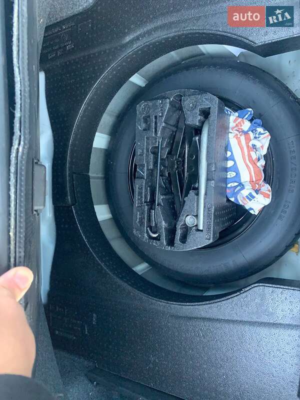 Седан Volkswagen Passat 2016 в Днепре