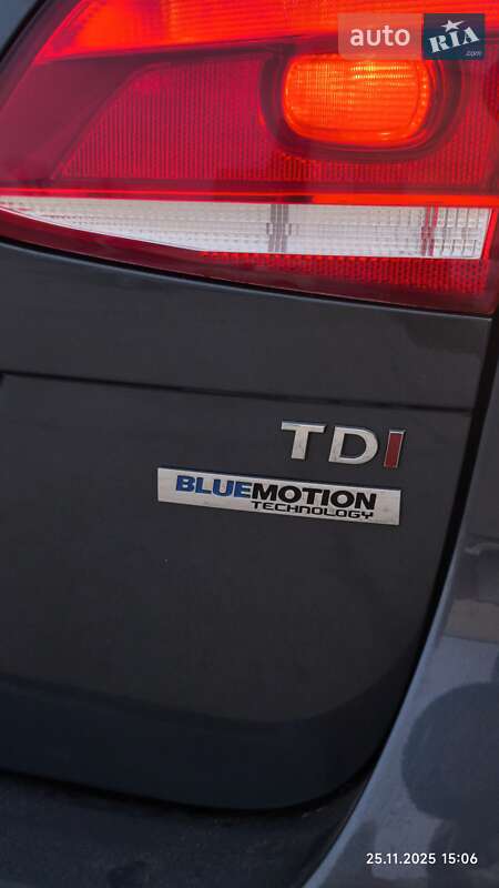 Универсал Volkswagen Passat 2011 в Каневе