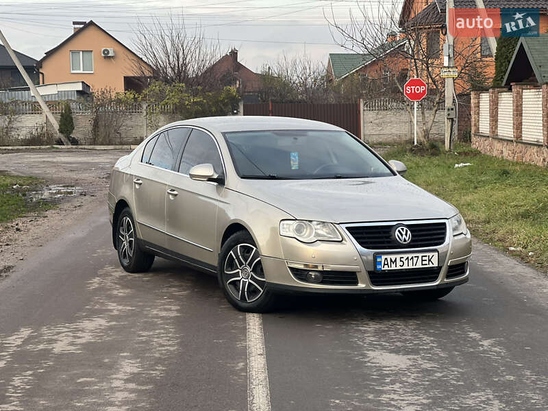 Седан Volkswagen Passat 2008 в Житомире