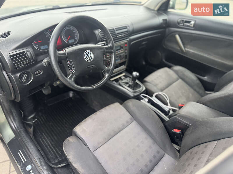Универсал Volkswagen Passat 2001 в Виноградове