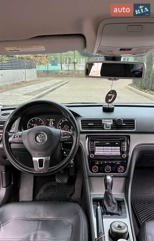 Седан Volkswagen Passat 2014 в Кривом Роге