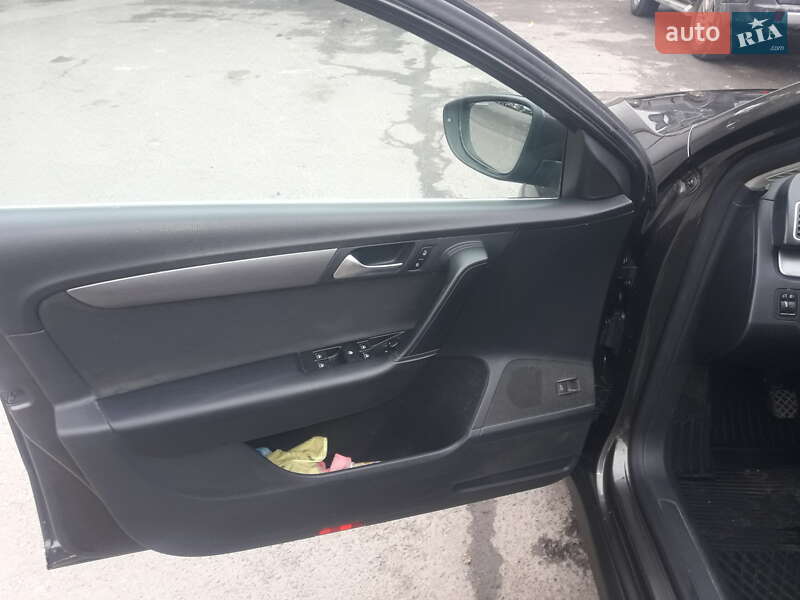 Універсал Volkswagen Passat 2012 в Львові фото 13 Універсал Volkswagen Passat 2012 в Львові