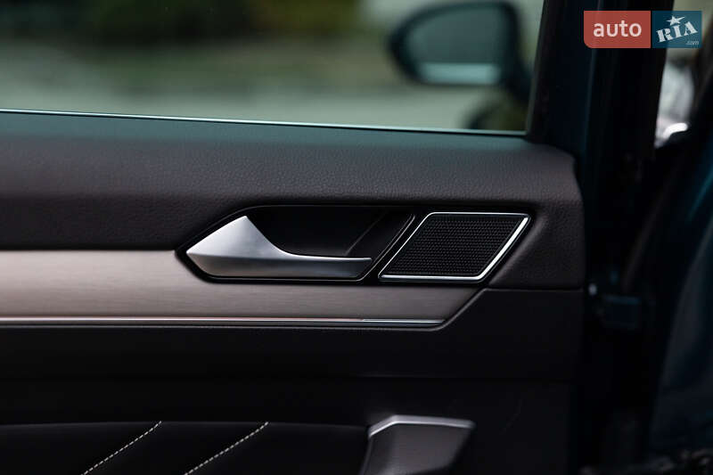 Универсал Volkswagen Passat 2021 в Луцке